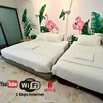5 Mins Walking To East Coast Mall Jw Guest House